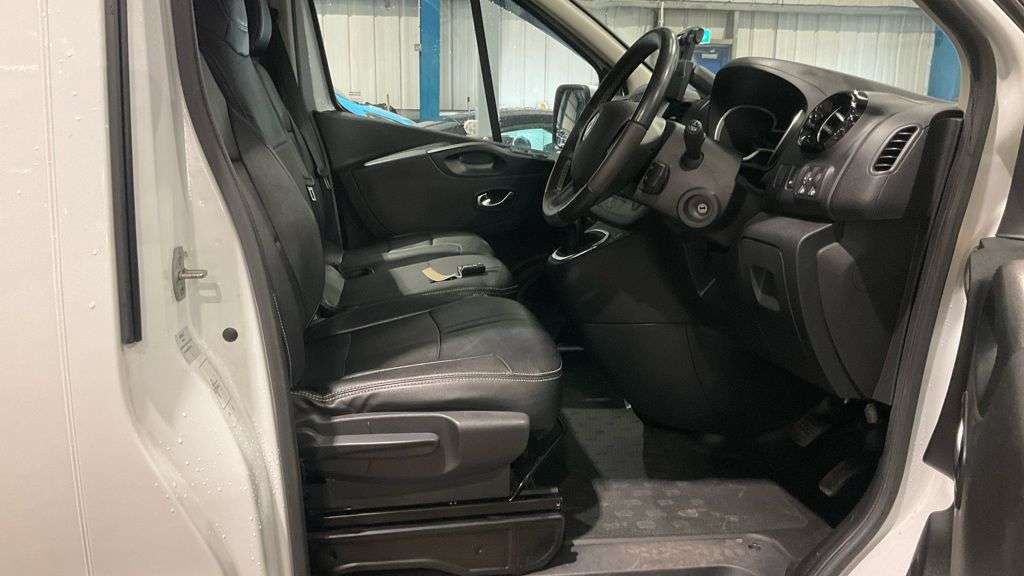2021 RENAULT TRAFIC 2021 RENAULT TRAFIC