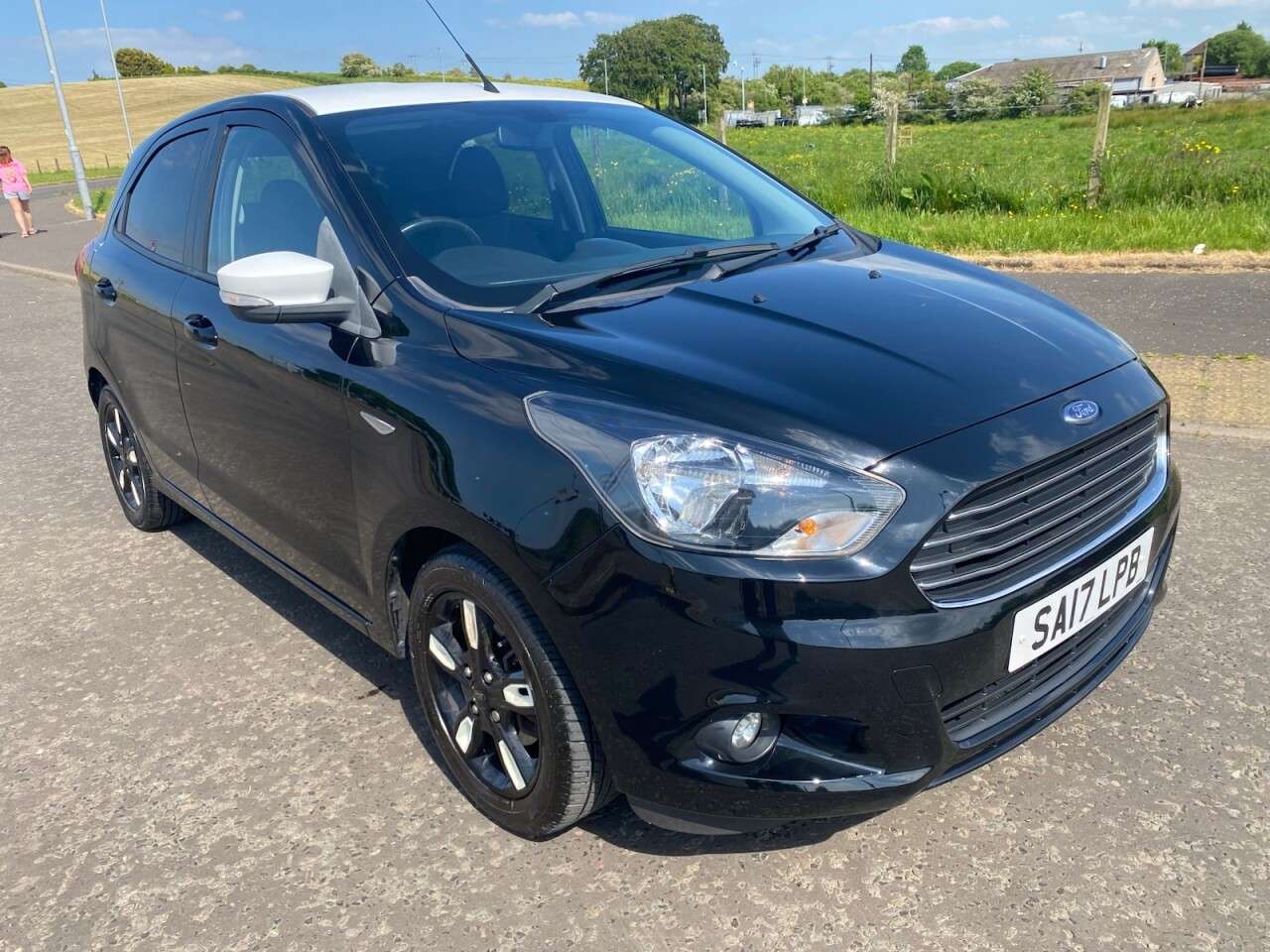 A 2017 FORD KA+ 1.2 Ti-VCT Zetec Hatchback 5dr Petrol Manual Euro 6 (85 ps) 7 SERVICES + JU A 2017 FORD KA+ 1.2 Ti-VCT Zetec Hatchback 5dr Petrol Manual Euro 6 (85 ps) 7 SERVICES + JU