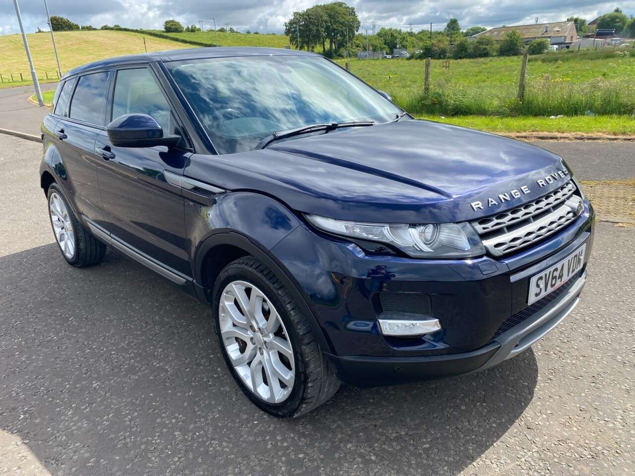 A 2014 LAND ROVER RANGE ROVER EVOQUE 2.2 SD4 Pure Tech SUV 5dr Diesel Auto 4WD Euro 5 (s/s) (190 ps) TIMING BELT A 2014 LAND ROVER RANGE ROVER EVOQUE 2.2 SD4 Pure Tech SUV 5dr Diesel Auto 4WD Euro 5 (s/s) (190 ps) TIMING BELT