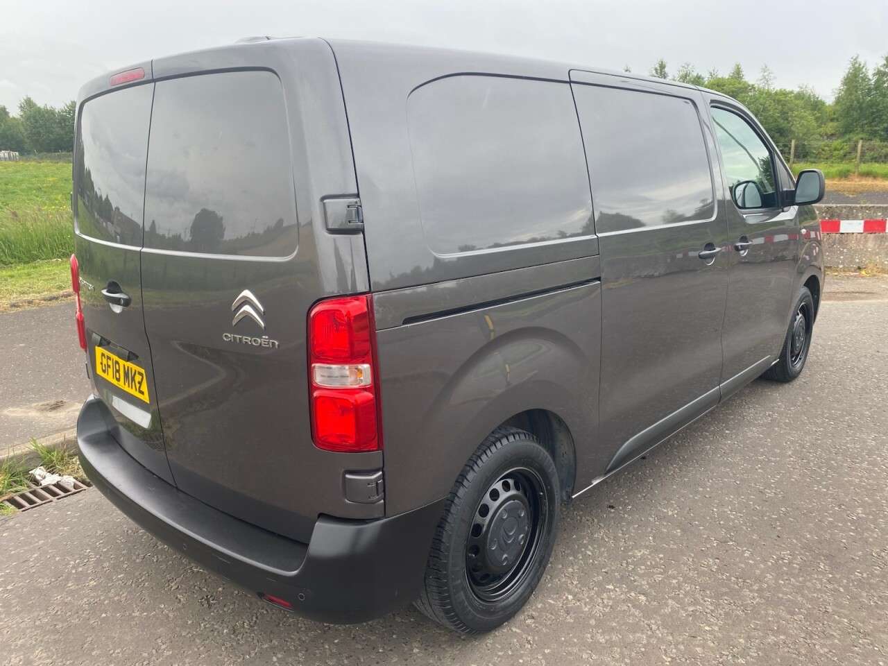 A 2018 CITROEN DISPATCH 1.6 BlueHDi 1000 Enterprise M NO VAT VAN Euro 6 (95 ps) A 2018 CITROEN DISPATCH 1.6 BlueHDi 1000 Enterprise M NO VAT VAN Euro 6 (95 ps)
