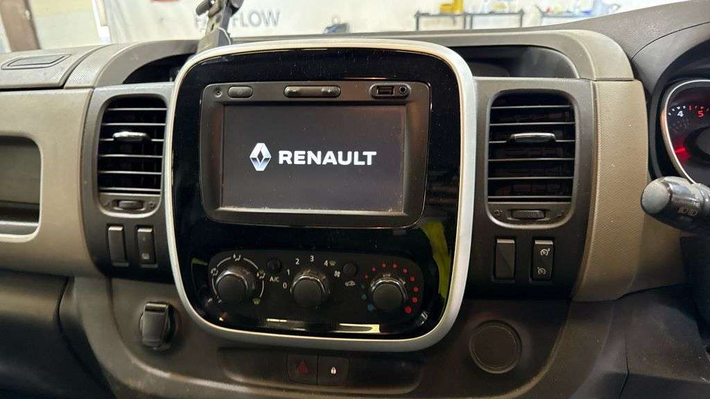 2017 RENAULT TRAFIC 2017 RENAULT TRAFIC