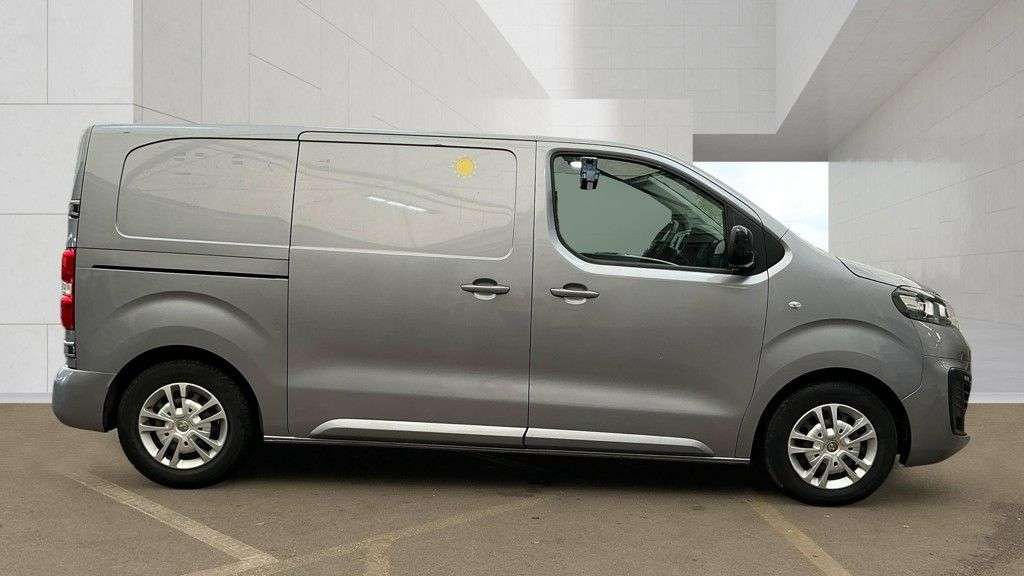 A 2022 VAUXHALL VIVARO 1.5 Turbo D 2700 SPORTIVE NO VAT VAN Euro 6 (s/s) (120 ps) A 2022 VAUXHALL VIVARO 1.5 Turbo D 2700 SPORTIVE NO VAT VAN Euro 6 (s/s) (120 ps)