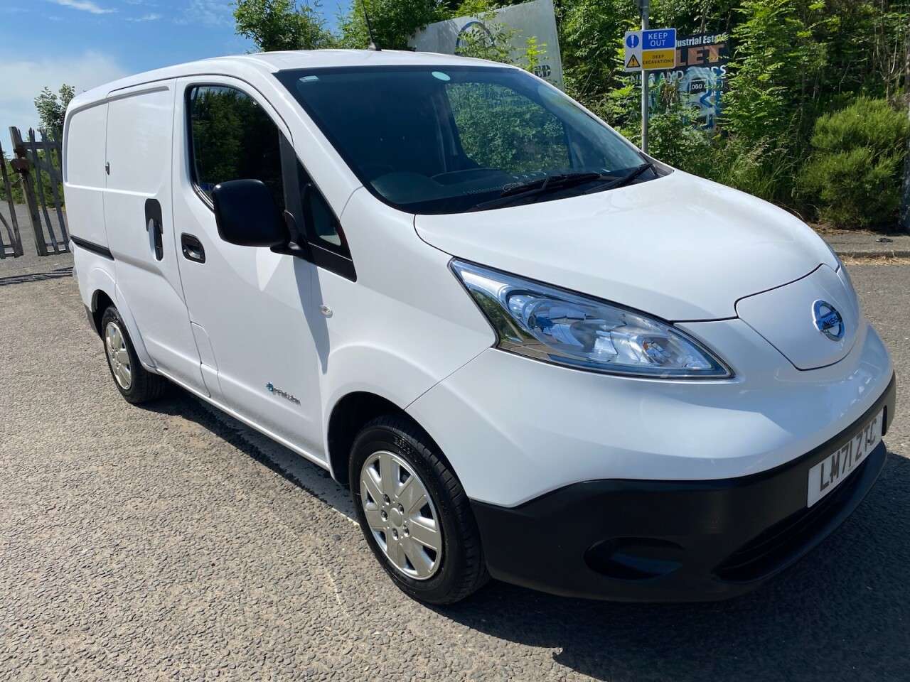 A 2021 NISSAN E-NV200 40kWh Acenta NO VAT+HEAT PACK Electric Auto SWB (Quick Charge) (109 ps) A 2021 NISSAN E-NV200 40kWh Acenta NO VAT+HEAT PACK Electric Auto SWB (Quick Charge) (109 ps)