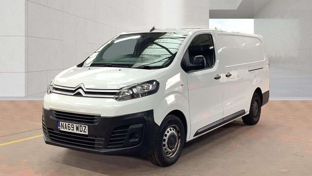 A 2020 CITROEN DISPATCH 1.5 BlueHDi 1200 X XL NO VAT LWB VAN Euro 6 (s/s) (100 ps) A 2020 CITROEN DISPATCH 1.5 BlueHDi 1200 X XL NO VAT LWB VAN Euro 6 (s/s) (100 ps)