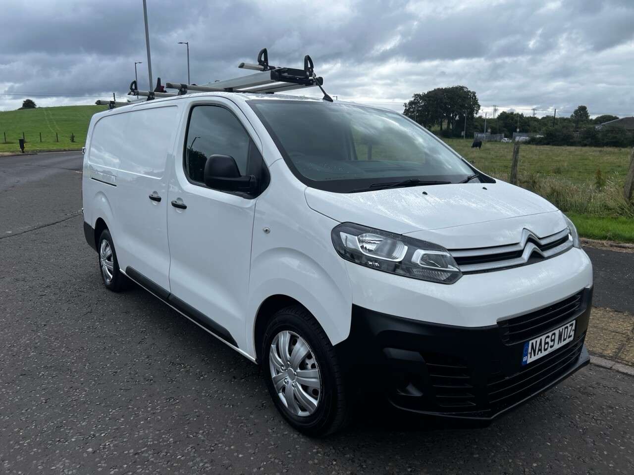 A 2020 CITROEN DISPATCH 1.5 BlueHDi 1200 X XL NO VAT LWB VAN Euro 6 (s/s) (100 ps) A 2020 CITROEN DISPATCH 1.5 BlueHDi 1200 X XL NO VAT LWB VAN Euro 6 (s/s) (100 ps)