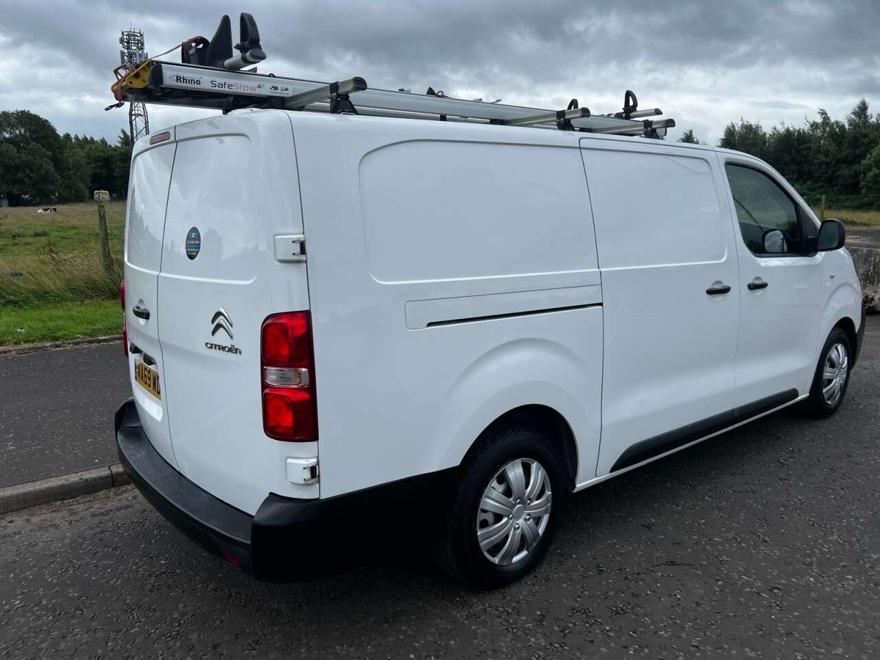 A 2020 CITROEN DISPATCH 1.5 BlueHDi 1200 X XL NO VAT LWB VAN Euro 6 (s/s) (100 ps) A 2020 CITROEN DISPATCH 1.5 BlueHDi 1200 X XL NO VAT LWB VAN Euro 6 (s/s) (100 ps)