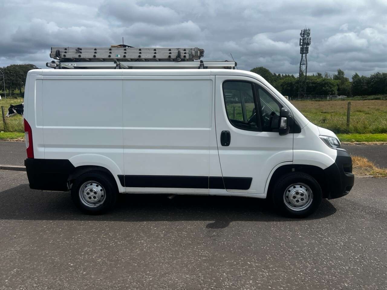 A 2020 CITROEN RELAY 2.2 BlueHDi 33 X L1 H1 NO VAT VAN Euro 6 (s/s) (120 ps) A 2020 CITROEN RELAY 2.2 BlueHDi 33 X L1 H1 NO VAT VAN Euro 6 (s/s) (120 ps)