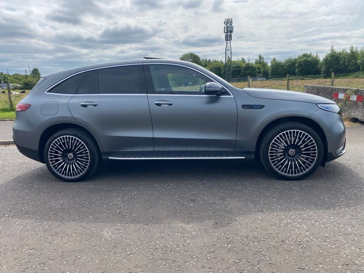 A 2022 MERCEDES-BENZ EQC EQC 400 80kWh AMG Line (Premium) SUV 5dr Electric Auto 4MATIC (408 ps) 18 M A 2022 MERCEDES-BENZ EQC EQC 400 80kWh AMG Line (Premium) SUV 5dr Electric Auto 4MATIC (408 ps) 18 M