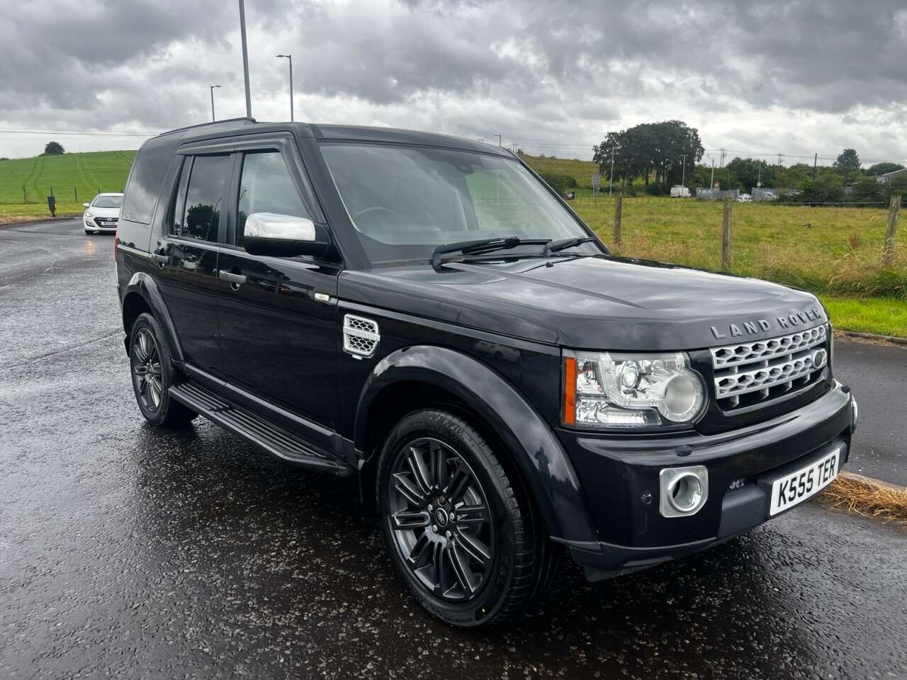 A 2012 LAND ROVER DISCOVERY 4 3.0 SD V6 HSE SUV 5dr Diesel Auto 4WD Euro 5 (255 bhp) A 2012 LAND ROVER DISCOVERY 4 3.0 SD V6 HSE SUV 5dr Diesel Auto 4WD Euro 5 (255 bhp)