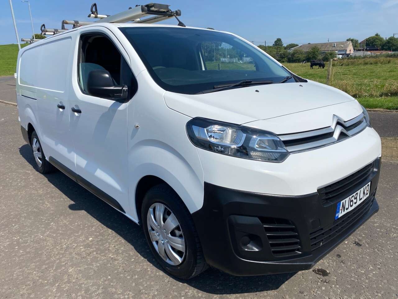 A 2019 CITROEN DISPATCH 1.5 BlueHDi 1200 X XL Panel Van 6dr Diesel Manual FWD 3 Euro 6 (s/s) (100 p A 2019 CITROEN DISPATCH 1.5 BlueHDi 1200 X XL Panel Van 6dr Diesel Manual FWD 3 Euro 6 (s/s) (100 p
