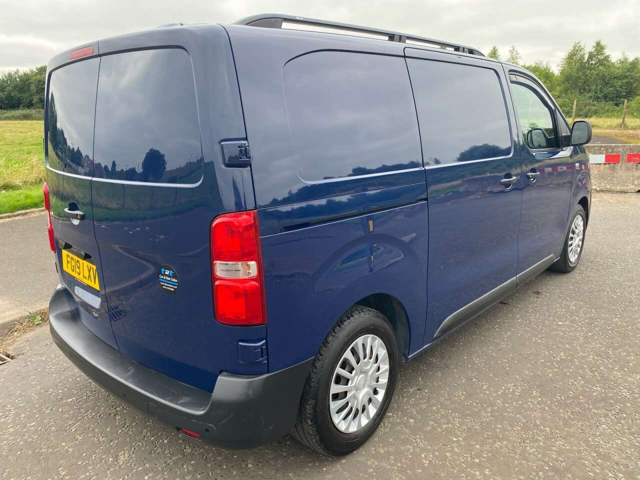 A 2019 TOYOTA PROACE 1.6D Icon Medium NO VAT MWB VAN Euro 6 (s/s) (115 ps) A 2019 TOYOTA PROACE 1.6D Icon Medium NO VAT MWB VAN Euro 6 (s/s) (115 ps)