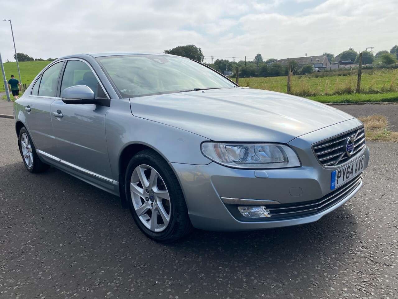 A 2014 VOLVO S80 2.0 D4 SE Lux Saloon 4dr Diesel Geartronic Euro 6 (s/s) (181 ps) A 2014 VOLVO S80 2.0 D4 SE Lux Saloon 4dr Diesel Geartronic Euro 6 (s/s) (181 ps)