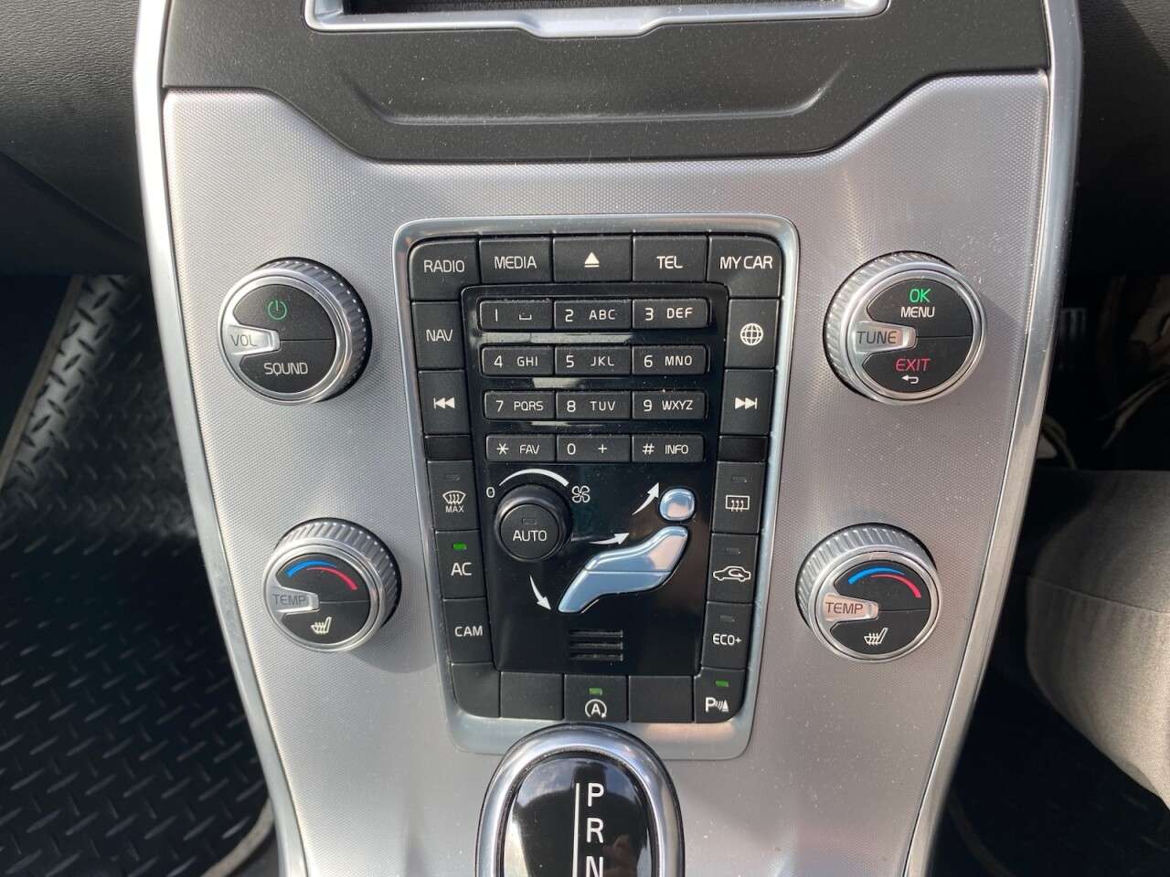 2014 VOLVO S80 2014 VOLVO S80