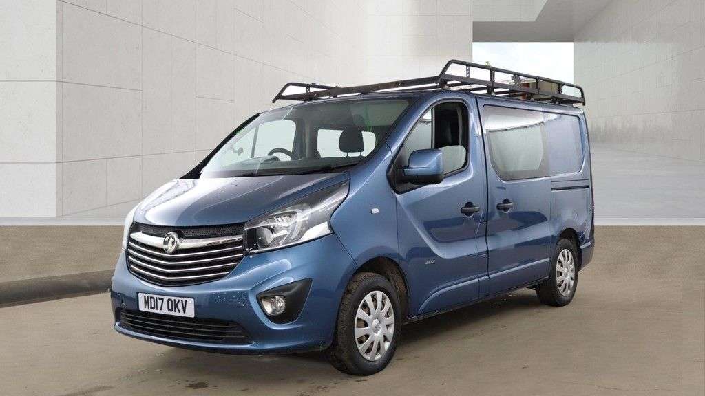 A 2017 VAUXHALL VIVARO 1.6 CDTi 2900 Sportive 6 SEAT NO VAT COMBI VAN Euro 6 (s/s) (6 Seat) (125 p A 2017 VAUXHALL VIVARO 1.6 CDTi 2900 Sportive 6 SEAT NO VAT COMBI VAN Euro 6 (s/s) (6 Seat) (125 p