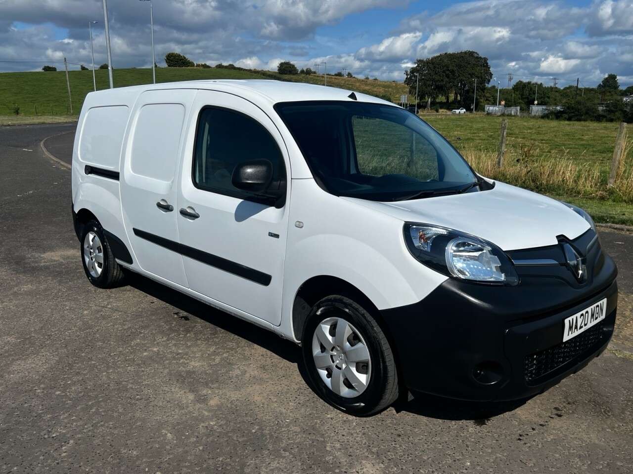 A 2020 RENAULT KANGOO MAXI ZE LL21 33kWh Business NAV NO VAT VAN Electric Auto L3 H1 (i) (60 ps) A 2020 RENAULT KANGOO MAXI ZE LL21 33kWh Business NAV NO VAT VAN Electric Auto L3 H1 (i) (60 ps)