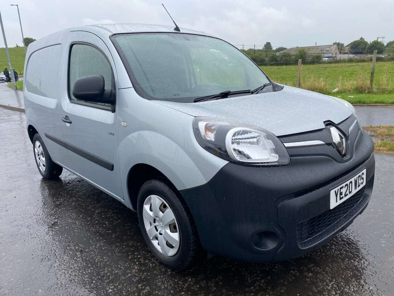 A 2020 RENAULT KANGOO ZE ML20 33kWh Business NO VAT VAN Electric Auto MWB (i) (60 ps) IMMACULATE A 2020 RENAULT KANGOO ZE ML20 33kWh Business NO VAT VAN Electric Auto MWB (i) (60 ps) IMMACULATE