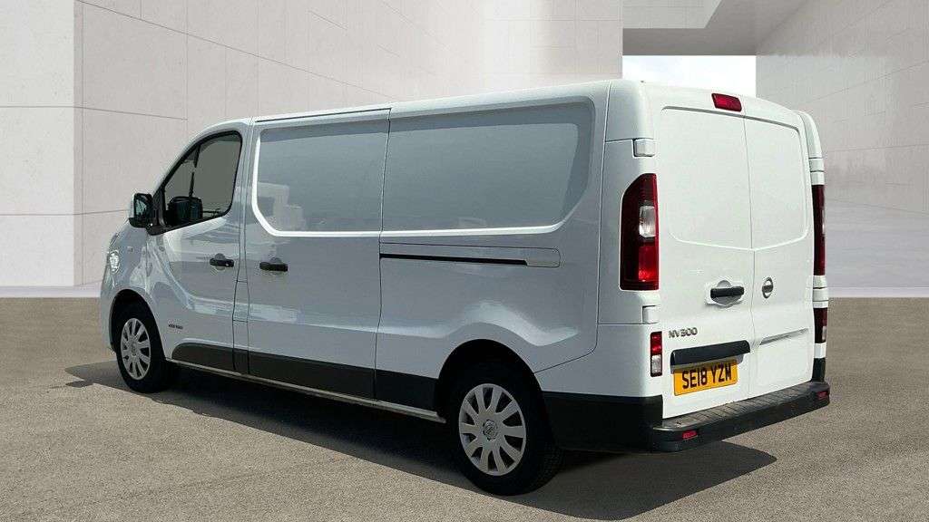 A 2018 NISSAN NV300 1.6 dCi 1.2t Acenta LWB NO VAT VAN L2 H1 Euro 6 (120 ps) A 2018 NISSAN NV300 1.6 dCi 1.2t Acenta LWB NO VAT VAN L2 H1 Euro 6 (120 ps)