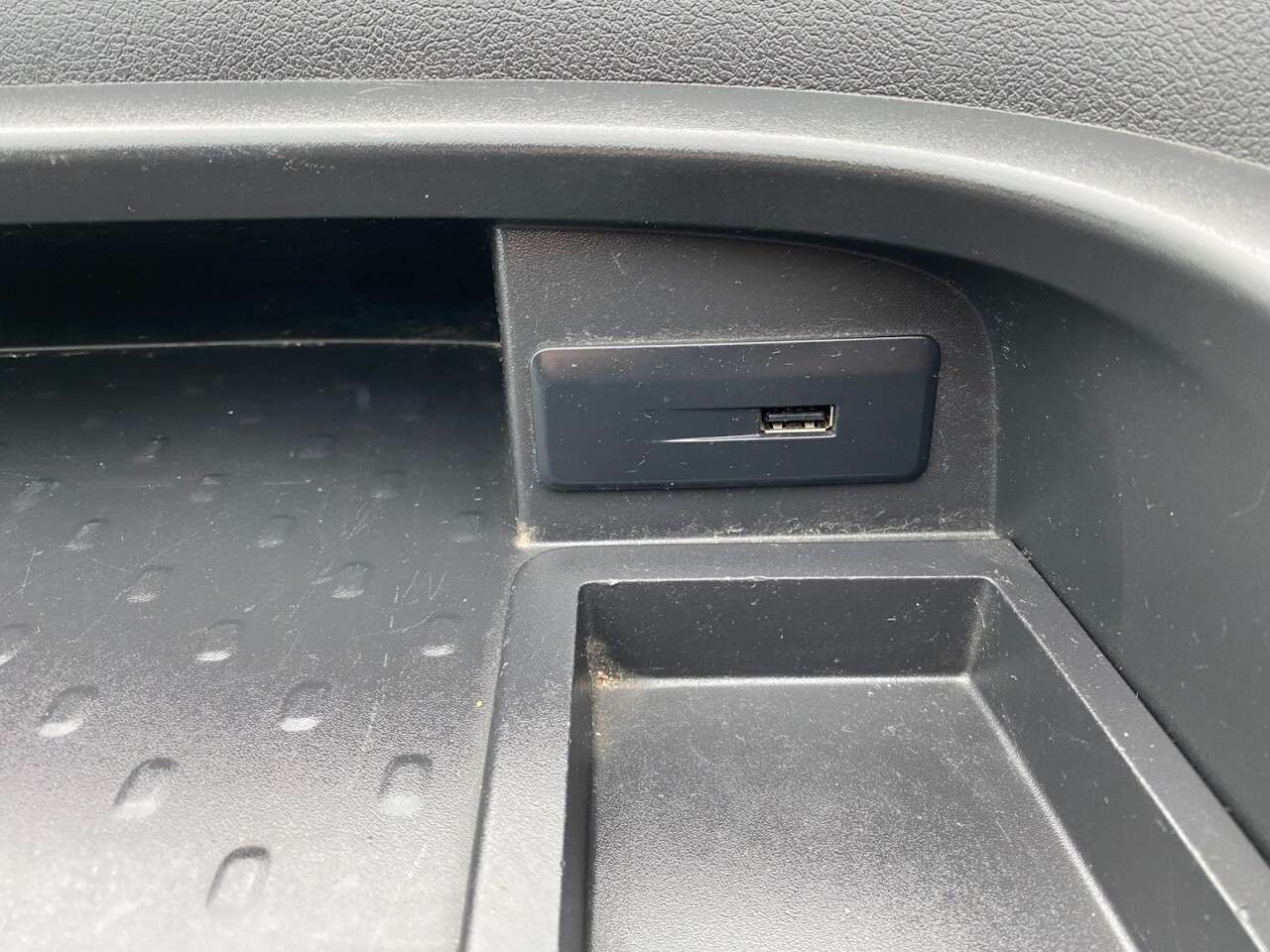 2018 NISSAN NV300 2018 NISSAN NV300