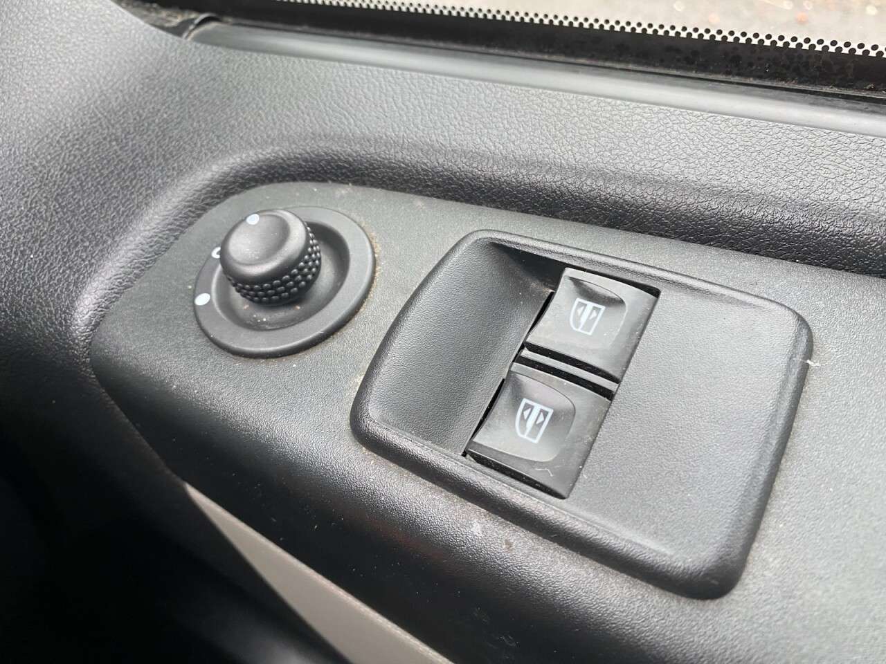 2018 NISSAN NV300 2018 NISSAN NV300