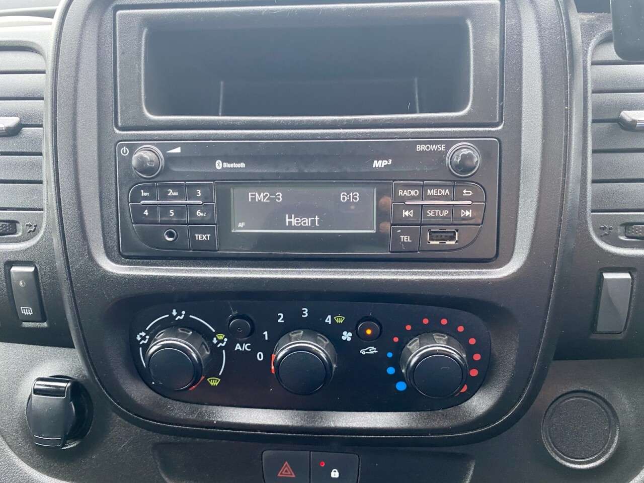 2018 NISSAN NV300 2018 NISSAN NV300
