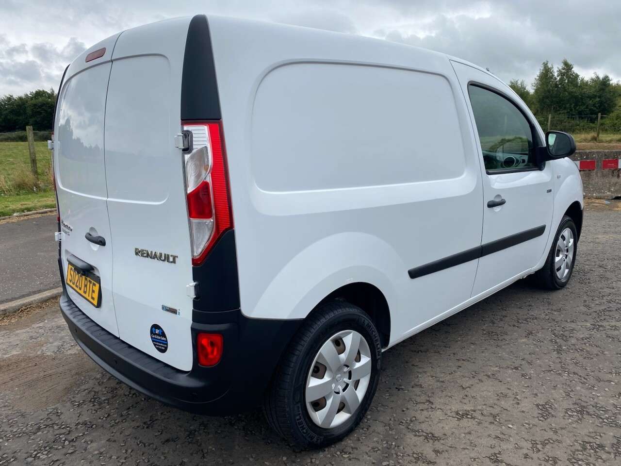A 2020 RENAULT KANGOO ZE ML20 33kWh Business NO VAT Electric Auto MWB (i) (60 ps) A 2020 RENAULT KANGOO ZE ML20 33kWh Business NO VAT Electric Auto MWB (i) (60 ps)