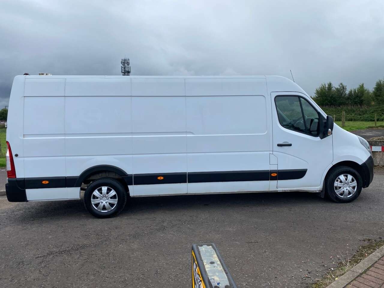 A 2021 VAUXHALL MOVANO 2.3 CDTi 3500 BiTurbo Edition XLWB NO VAT VAN L4 H2 Euro 6 (130 ps) A 2021 VAUXHALL MOVANO 2.3 CDTi 3500 BiTurbo Edition XLWB NO VAT VAN L4 H2 Euro 6 (130 ps)