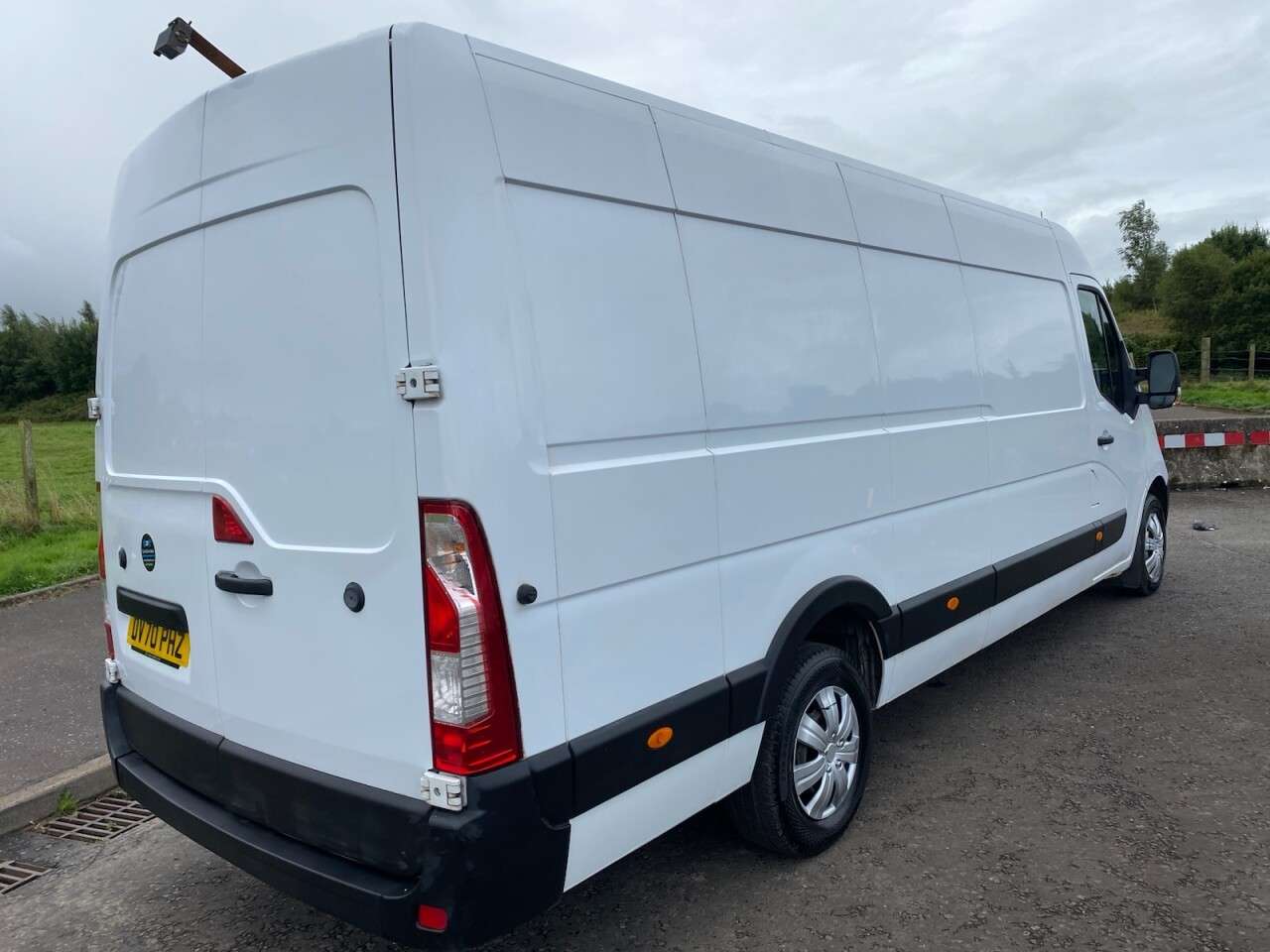 A 2021 VAUXHALL MOVANO 2.3 CDTi 3500 BiTurbo Edition XLWB NO VAT VAN L4 H2 Euro 6 (130 ps) A 2021 VAUXHALL MOVANO 2.3 CDTi 3500 BiTurbo Edition XLWB NO VAT VAN L4 H2 Euro 6 (130 ps)