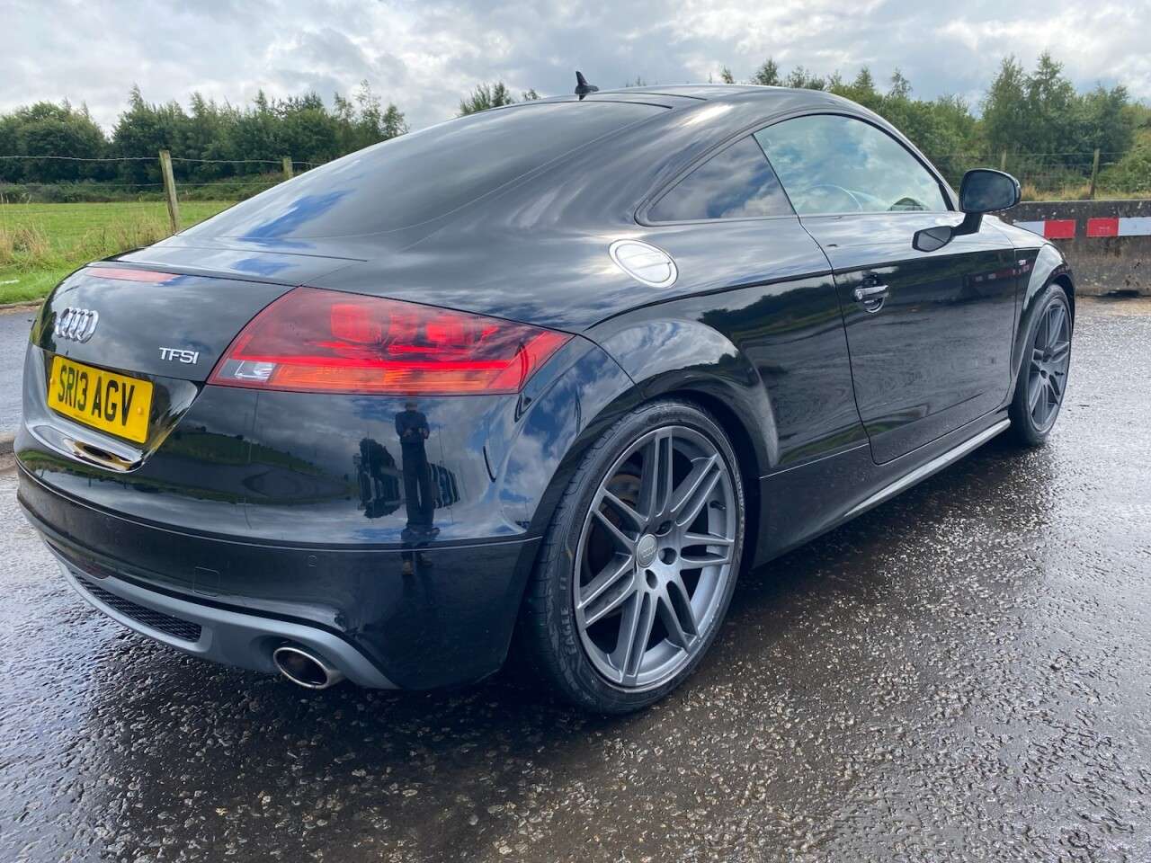 A 2013 AUDI TT 2.0 TFSI Black Edition Coupe 3dr Petrol Manual Euro 5 (s/s) (211 ps) IMMACU A 2013 AUDI TT 2.0 TFSI Black Edition Coupe 3dr Petrol Manual Euro 5 (s/s) (211 ps) IMMACU
