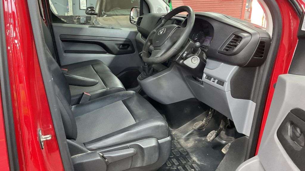 2020 TOYOTA PROACE 2020 TOYOTA PROACE
