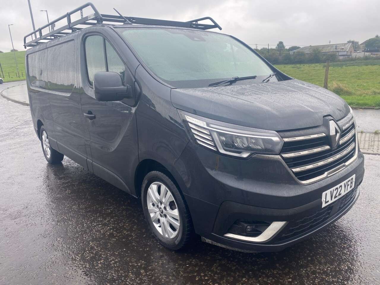 A 2022 RENAULT TRAFIC 2.0 dCi Blue LL30 SPORT NAV LWB L2 H1 Euro 6 (s/s) (130 ps) IMMACULATE COND A 2022 RENAULT TRAFIC 2.0 dCi Blue LL30 SPORT NAV LWB L2 H1 Euro 6 (s/s) (130 ps) IMMACULATE COND