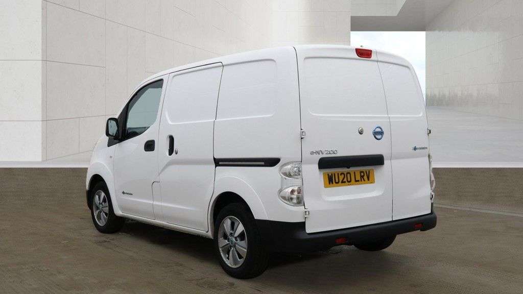 A 2020 NISSAN E-NV200 40kWh Tekna NO VAT Electric Auto SWB (Quick Charge) (109 ps) IMMACULATE CON A 2020 NISSAN E-NV200 40kWh Tekna NO VAT Electric Auto SWB (Quick Charge) (109 ps) IMMACULATE CON