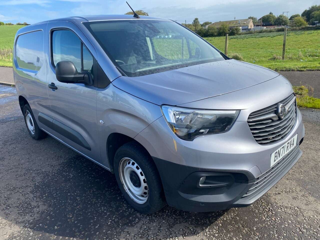 A 2021 VAUXHALL COMBO 1.5 Turbo D 2000 EDITION NO VAT VAN Euro 6 (100 ps) IMMACULATE CONDITION A 2021 VAUXHALL COMBO 1.5 Turbo D 2000 EDITION NO VAT VAN Euro 6 (100 ps) IMMACULATE CONDITION
