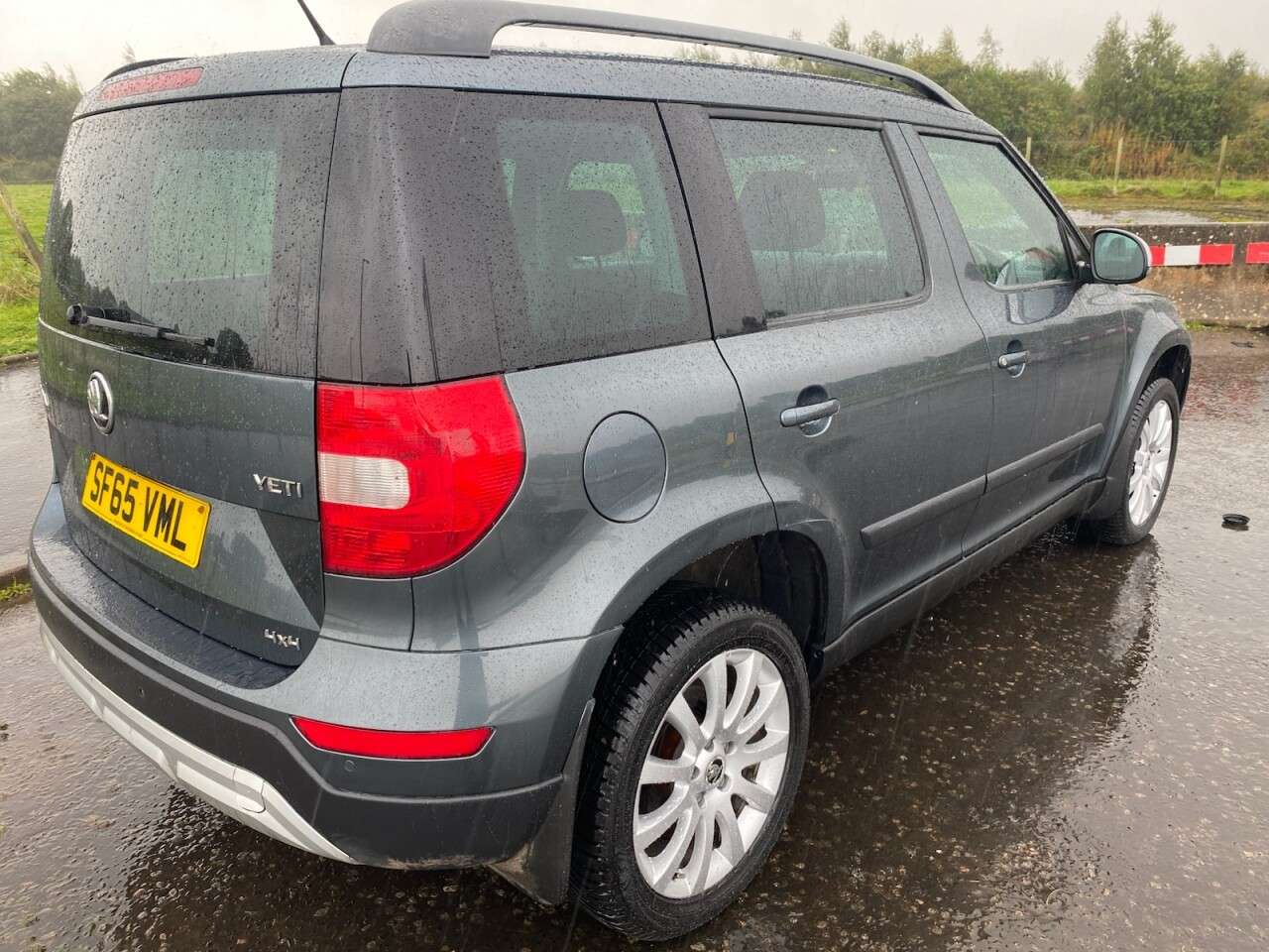 A 2016 SKODA YETI 2.0 TDI SE Outdoor 5dr Diesel Manual 4WD Euro 6 (s/s) (110 ps) IMMACULATE F A 2016 SKODA YETI 2.0 TDI SE Outdoor 5dr Diesel Manual 4WD Euro 6 (s/s) (110 ps) IMMACULATE F