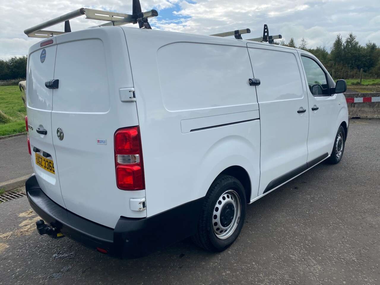 A 2022 VAUXHALL VIVARO 1.5 Turbo D 2900 DYNAMIC LWB NO VAT VAN L2 H1 Euro 6 (s/s) (100 ps) IMMACUL A 2022 VAUXHALL VIVARO 1.5 Turbo D 2900 DYNAMIC LWB NO VAT VAN L2 H1 Euro 6 (s/s) (100 ps) IMMACUL