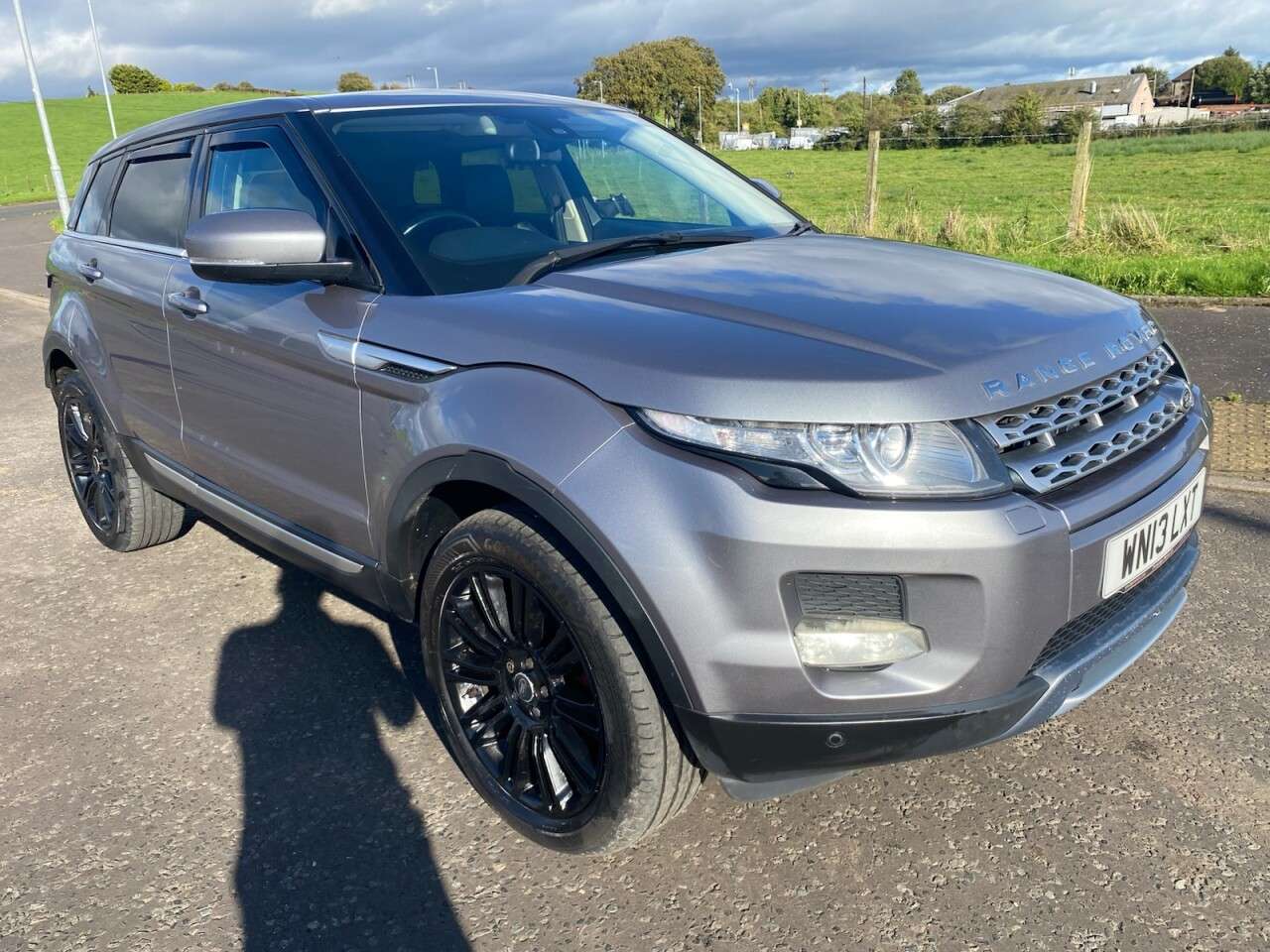 A 2013 LAND ROVER RANGE ROVER EVOQUE 2.2 SD4 Prestige SUV 5dr Diesel Auto 4WD Euro 5 (190 ps) EXCELLENT CONDITIO A 2013 LAND ROVER RANGE ROVER EVOQUE 2.2 SD4 Prestige SUV 5dr Diesel Auto 4WD Euro 5 (190 ps) EXCELLENT CONDITIO