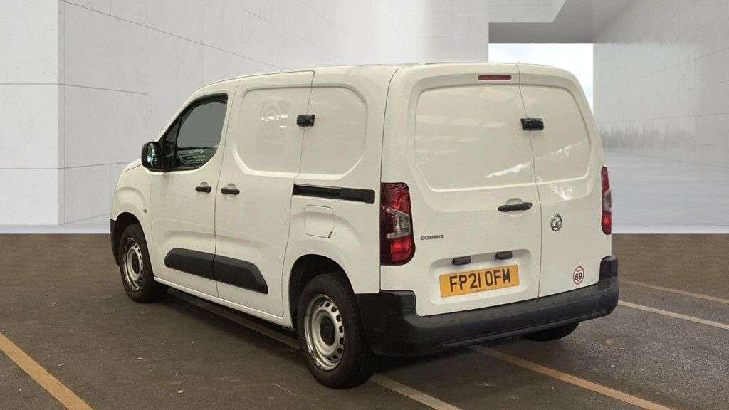 A 2021 VAUXHALL COMBO 1.5 Turbo D 2000 EDITION NO VAT VAN Euro 6 (100 ps) IMMACULATE CONDITION -O A 2021 VAUXHALL COMBO 1.5 Turbo D 2000 EDITION NO VAT VAN Euro 6 (100 ps) IMMACULATE CONDITION -O