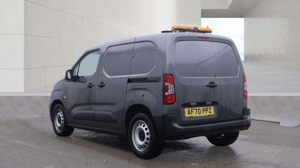A 2020 PEUGEOT PARTNER 1.5 BlueHDi 1000 Professional Standard NO VAT VAN Euro 6 (s/s) (130 bhp) IM A 2020 PEUGEOT PARTNER 1.5 BlueHDi 1000 Professional Standard NO VAT VAN Euro 6 (s/s) (130 bhp) IM
