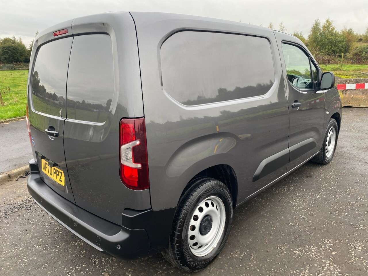 A 2020 PEUGEOT PARTNER 1.5 BlueHDi 1000 Professional Standard NO VAT VAN Euro 6 (s/s) (130 bhp) IM A 2020 PEUGEOT PARTNER 1.5 BlueHDi 1000 Professional Standard NO VAT VAN Euro 6 (s/s) (130 bhp) IM