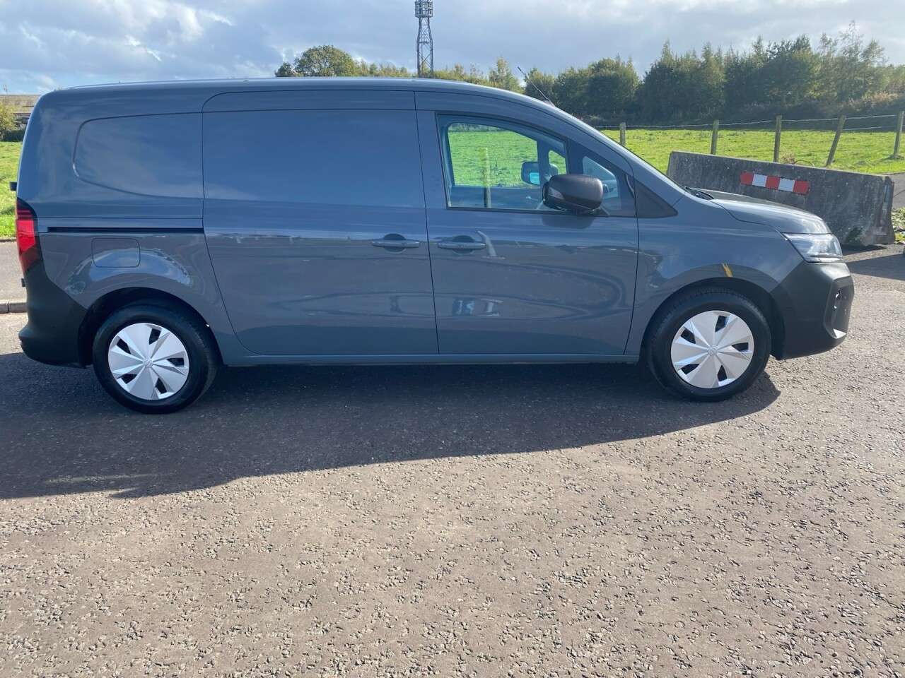 A 2024 NISSAN TOWNSTAR 45kWh TEKNA NAV LWB NO VAT VAN Electric Auto L2 (122 ps) IMMACULATE CONDITI A 2024 NISSAN TOWNSTAR 45kWh TEKNA NAV LWB NO VAT VAN Electric Auto L2 (122 ps) IMMACULATE CONDITI