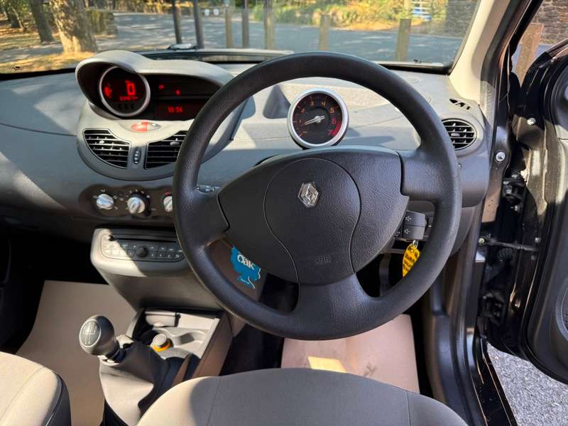 2010 RENAULT TWINGO 2010 RENAULT TWINGO