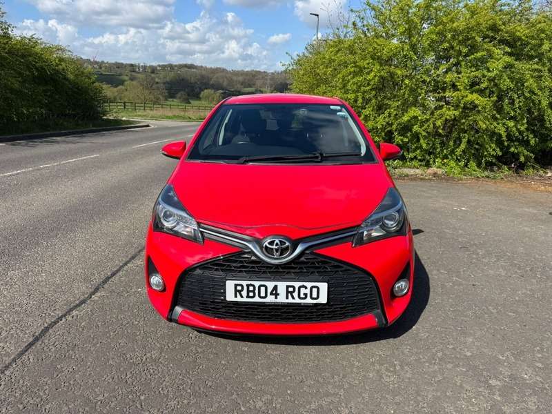 A 2015 TOYOTA YARIS VVT-I SPORT A 2015 TOYOTA YARIS VVT-I SPORT