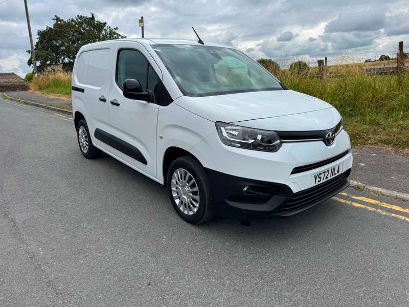 A 2022 TOYOTA PROACE L1 ICON A 2022 TOYOTA PROACE L1 ICON