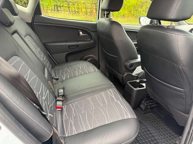2015 KIA VENGA 2015 KIA VENGA