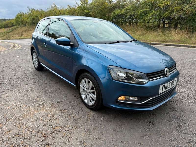 A 2015 VOLKSWAGEN POLO SE TDI A 2015 VOLKSWAGEN POLO SE TDI