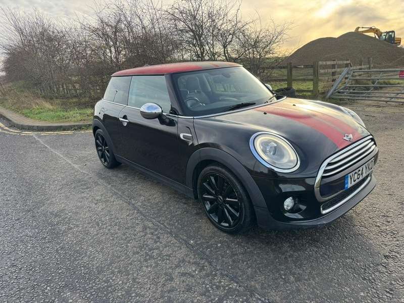 A 2014 MINI MINI COOPER D A 2014 MINI MINI COOPER D