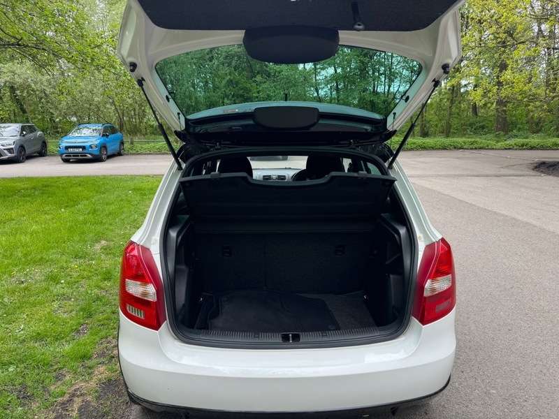 2014 SKODA FABIA 2014 SKODA FABIA