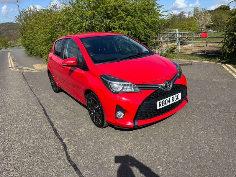 A 2015 TOYOTA YARIS VVT-I SPORT A 2015 TOYOTA YARIS VVT-I SPORT