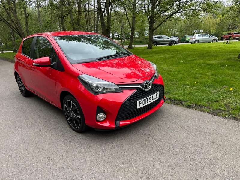 A 2015 TOYOTA YARIS VVT-I SPORT A 2015 TOYOTA YARIS VVT-I SPORT