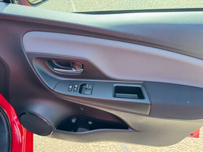 2015 TOYOTA YARIS 2015 TOYOTA YARIS