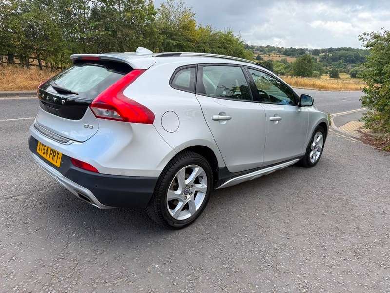 2014 VOLVO V40 2014 VOLVO V40
